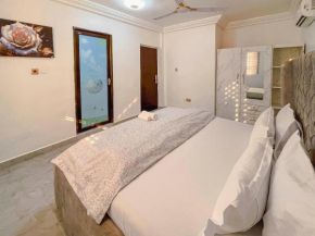 Caroline Appt -spacious deluxe 2 bedroom appt